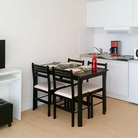 Apartment Vue Sur Les Pins, A 800m De La Mer *